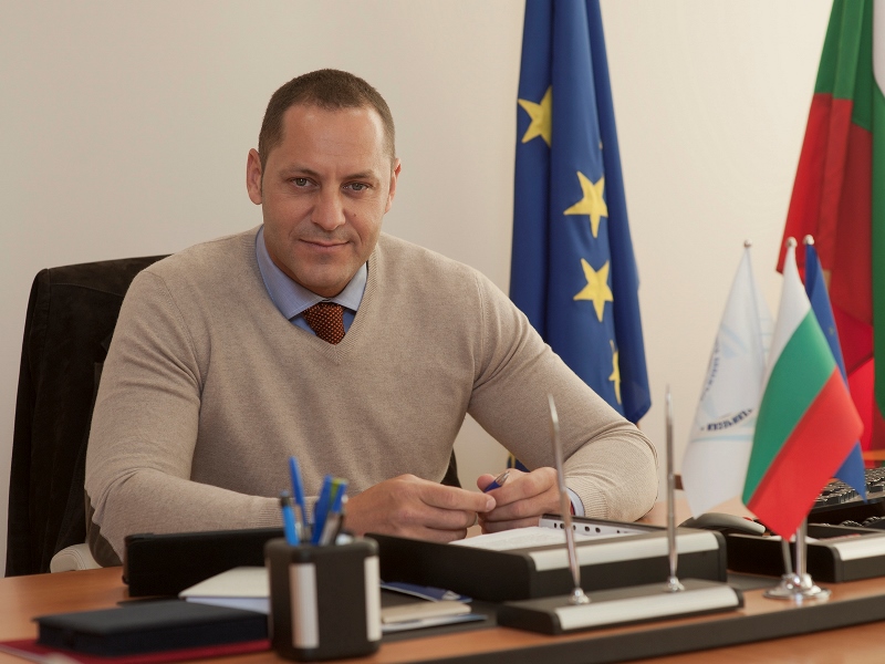 александър манолев