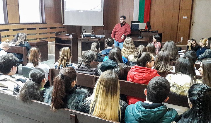 прокурори и ученици