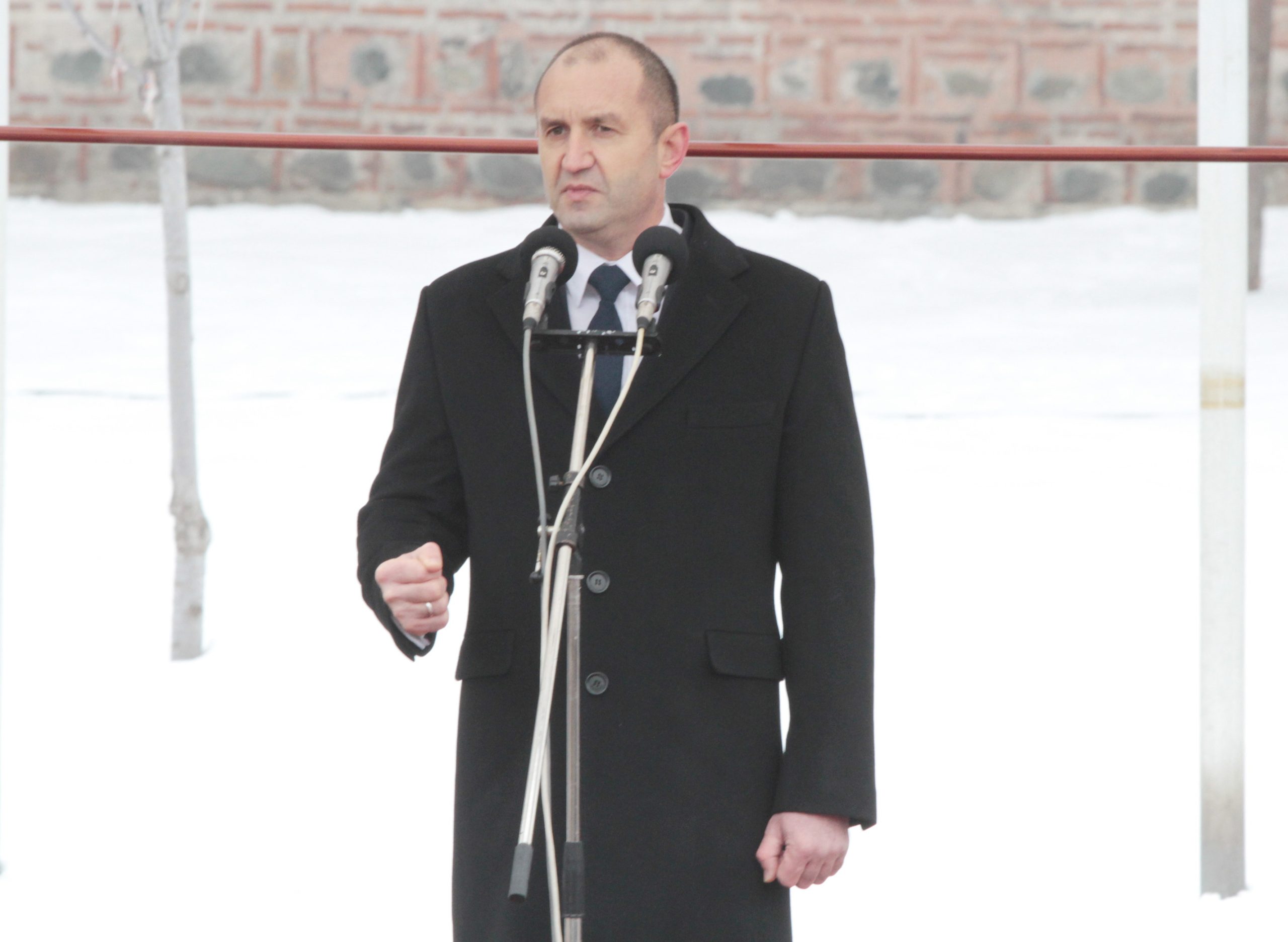 Румен Радев встъпва в длъжност президент...