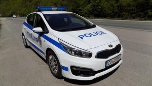 Хванаха дуо за кражба на 100 000 евро от автокъща в Банкя