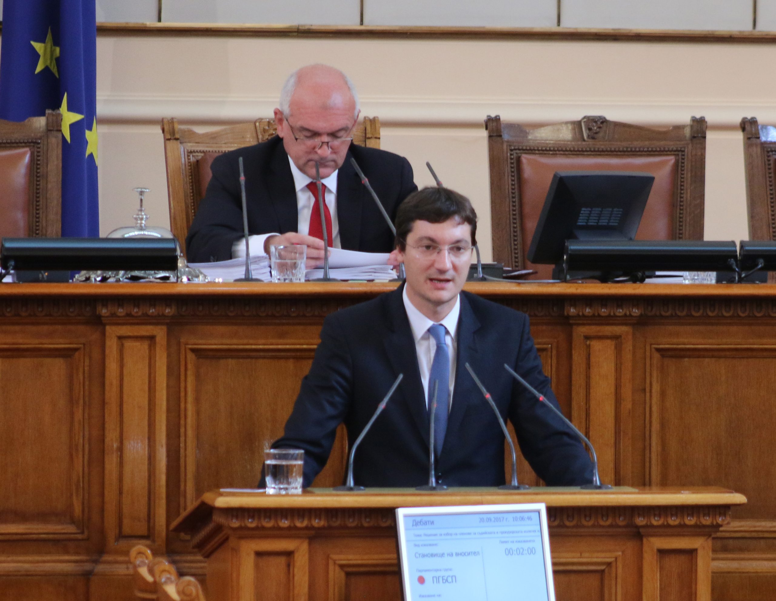 Парламент гласуване избор на членове на ВСС от квотата на парламента Крум Зарков