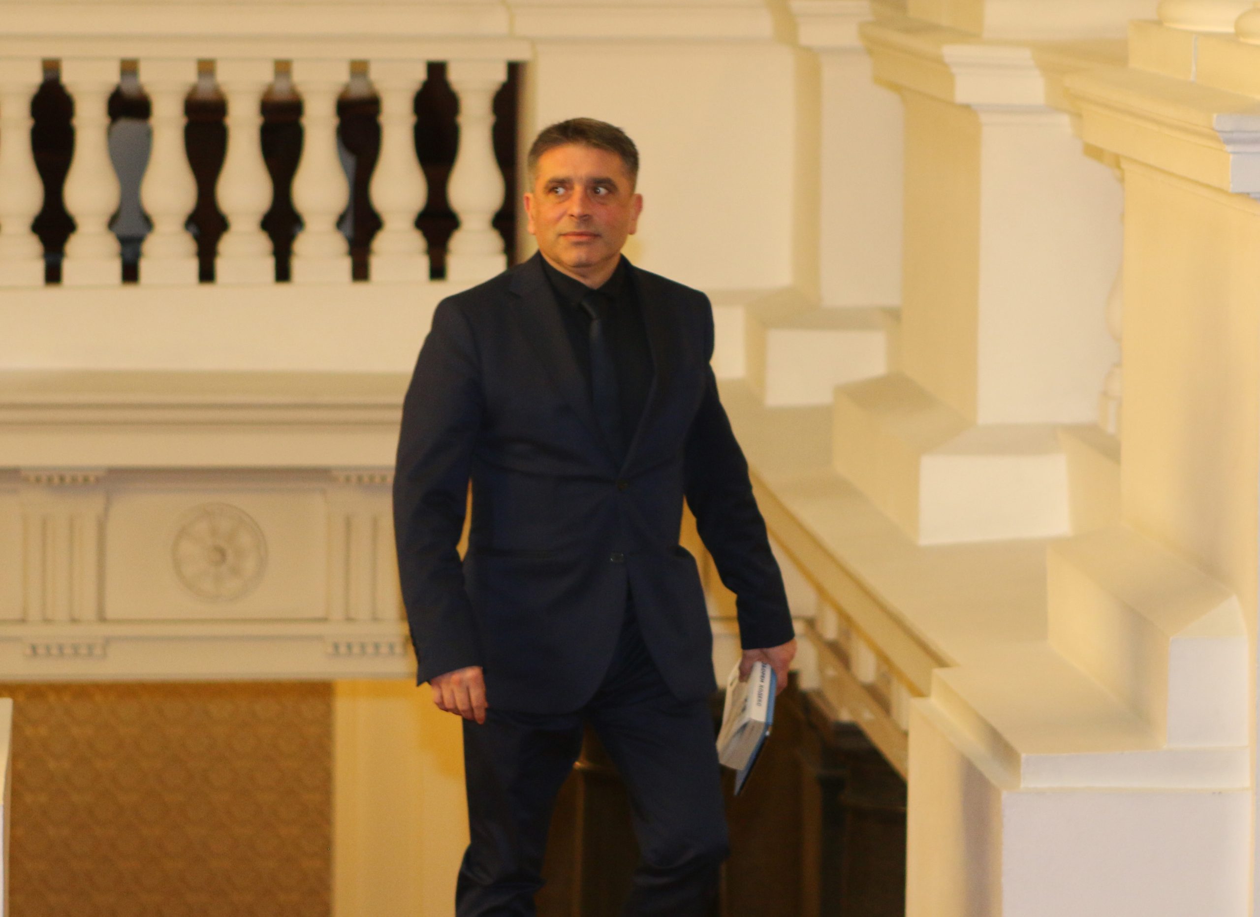 Парламент комисия по правни въпроси изслушване на кандидати за ЦИК Данаил Кирилов