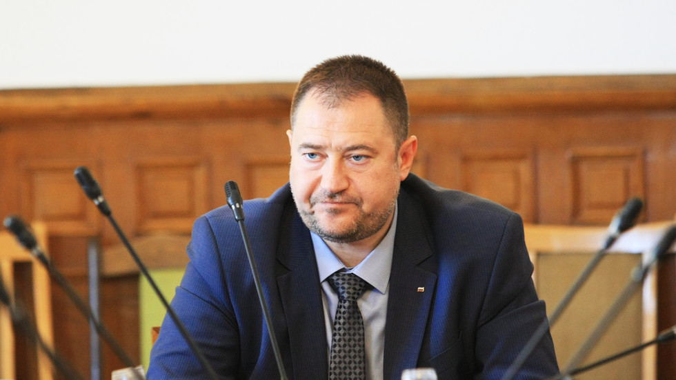 Петър Харалампиев