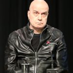 Кирил Петков няма да плаща на Слави Трифонов за „мафията“, „задкулисието“ и „завзетата държава“.