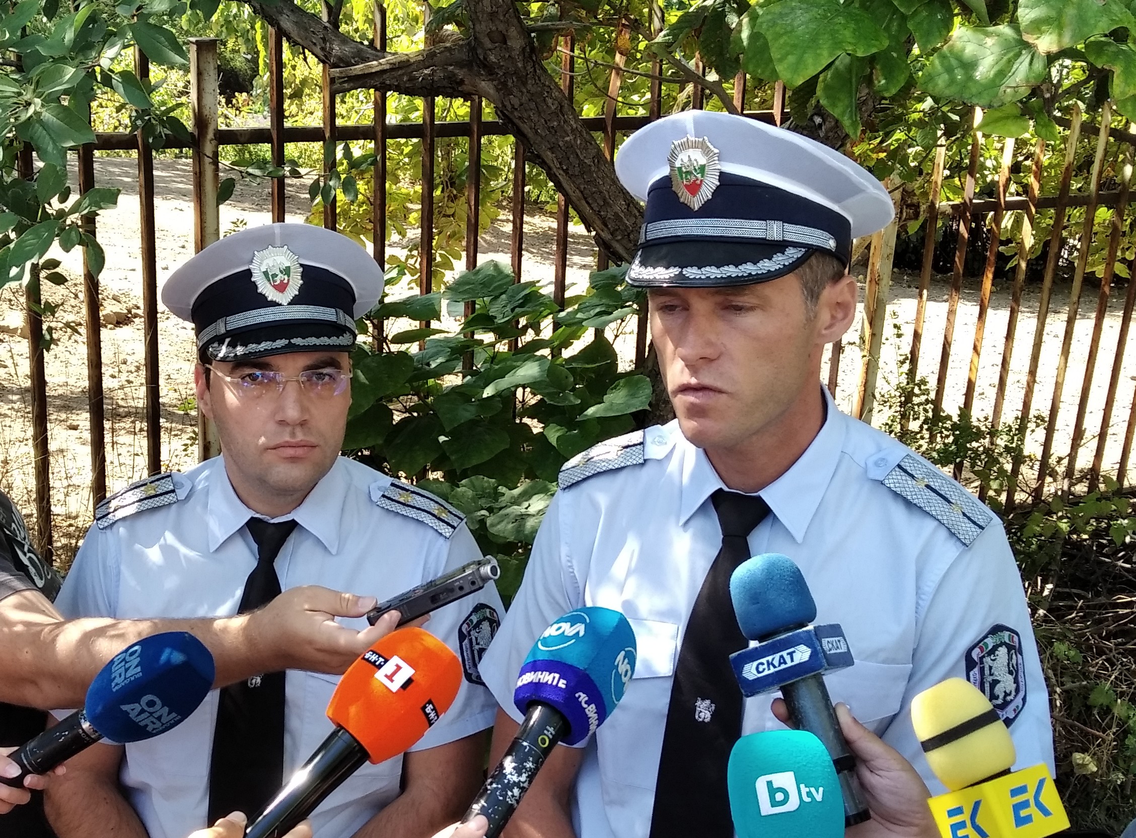 офицери кат