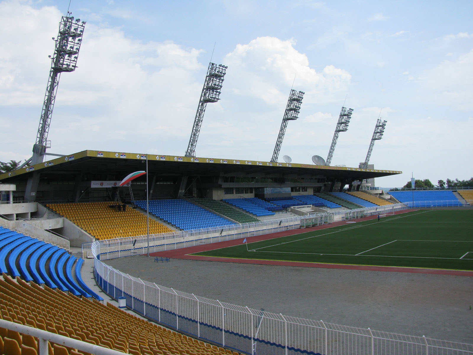 стадион Лазур