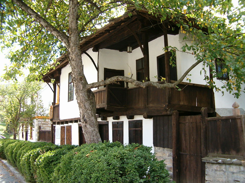 В село Голям извор е запазена автентичната къща