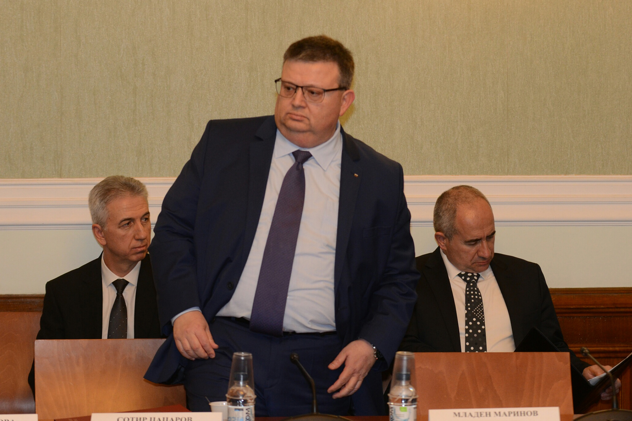 Парламент комисия за контрол над службите за сигурност Сотир Цацаров