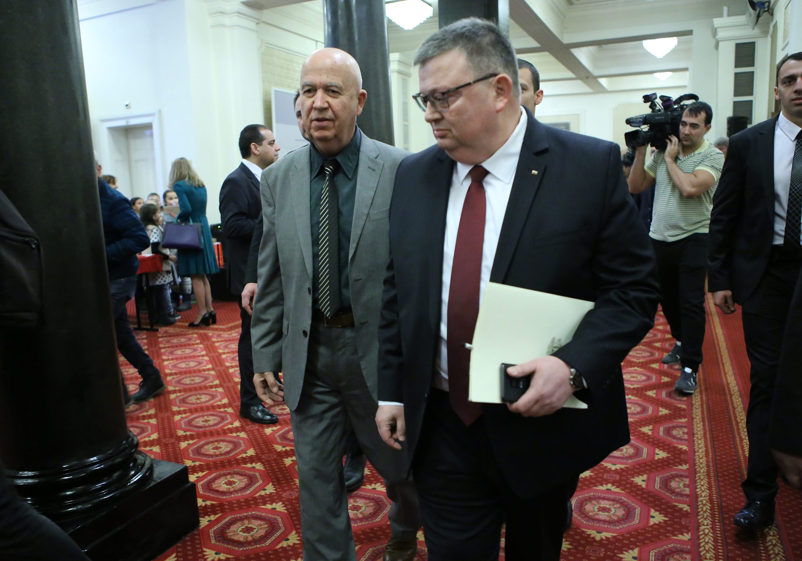 Сотир Цацаров Симеон Найденов Парламент избор на шеф на КПКОНПИ