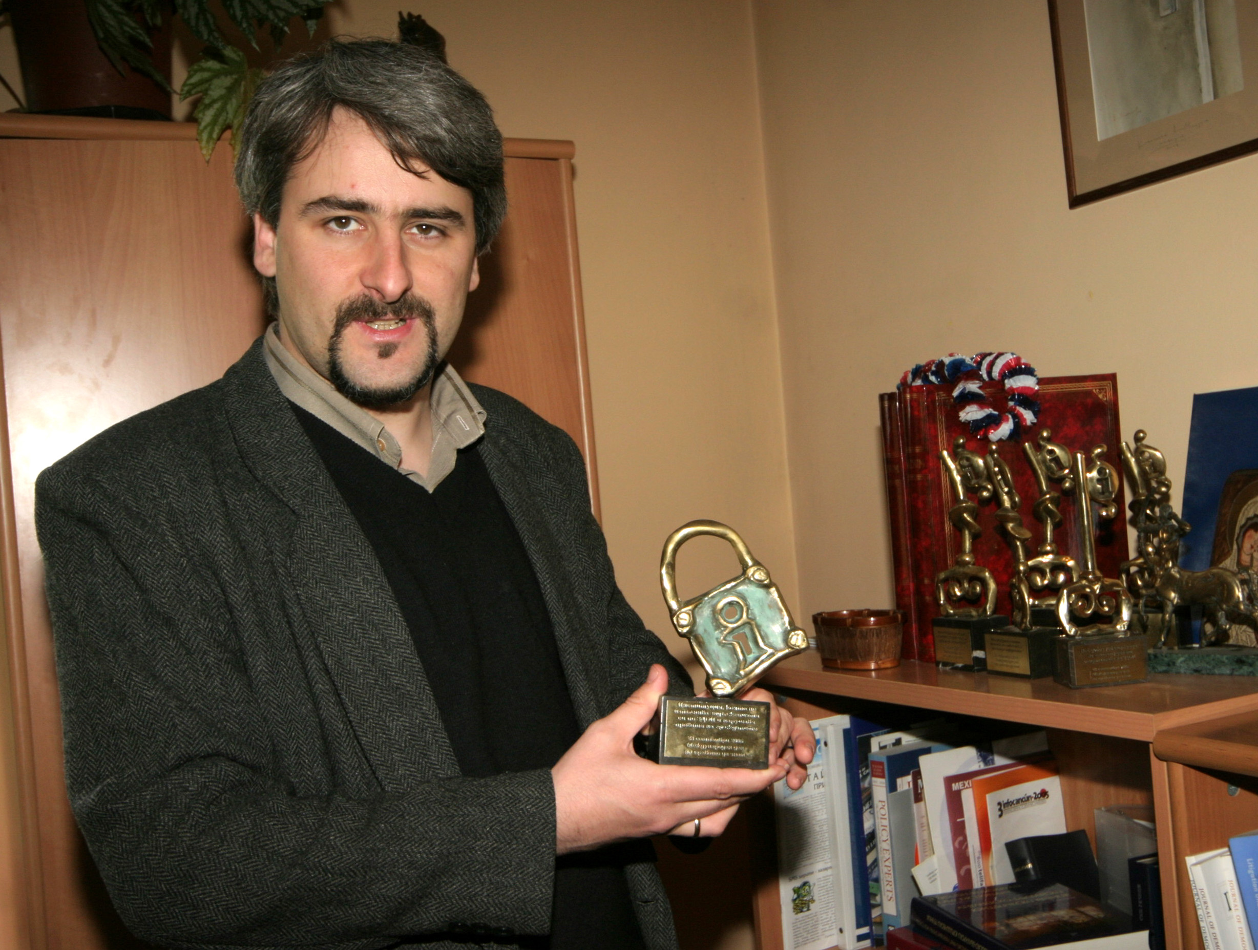 Александър Кашъмов - ръководител на правния екип на Програма "достъп до информация"