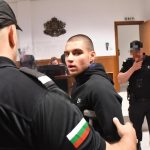 Канят адвокатка да разкаже за чадъра над прокурорския син