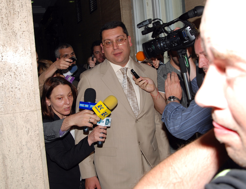 Марио Николов