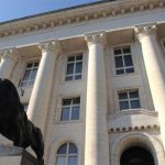 Съдебните служители: Не замразявайте заплатите ни!