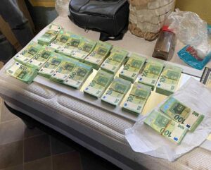 Топ удар – спипаха повече от четвърт милион фалшиви евро