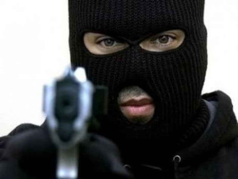 маскиран килър