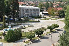 Общинарка и бизнесмен на съд за крадлив ремонт в центъра на Берковица