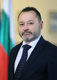 АПИ спира монопола при пътната помощ