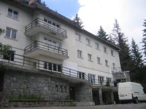 Христанов: Продадена на „Вълка“ хижа е обърната на бардак!